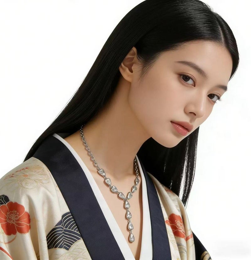 حقل سلسلة عنق بتصميم باروك غير متساوٍ على شكل حرف Y - Image 4